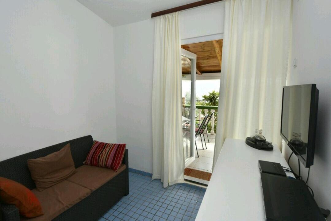 Apartman Zora Сукошан Экстерьер фото